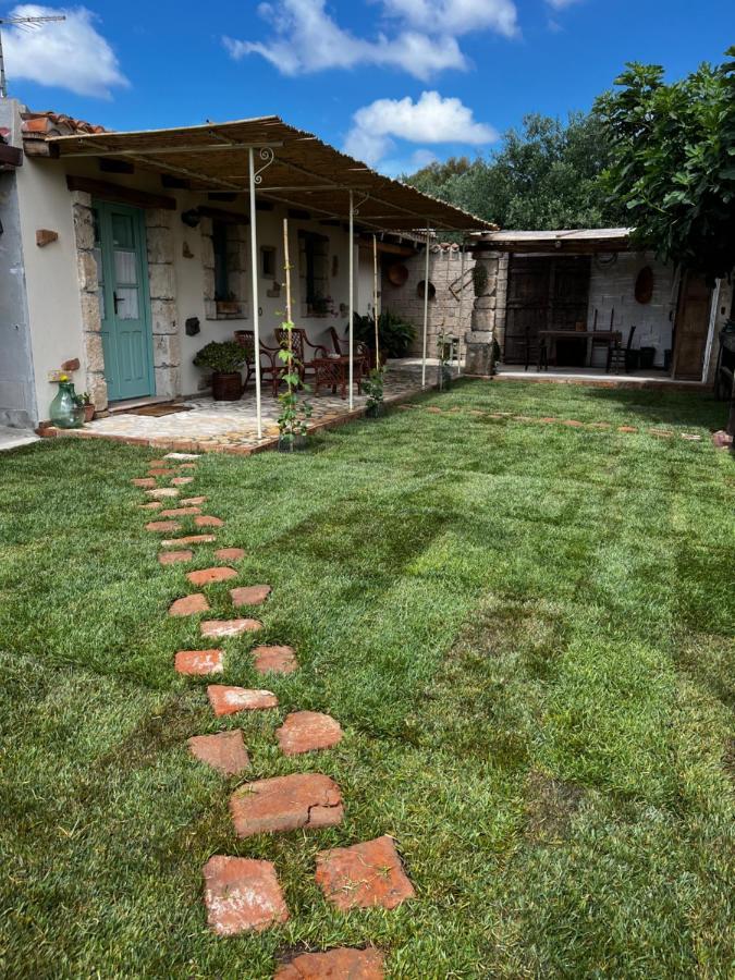 Graziosa Stanza Campidanese Su Terzu Konuk evi Oristano Dış mekan fotoğraf